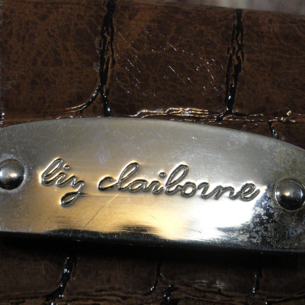 VTG Liz Claibornesnap closure faux scale wallet womens. plaid inside~Cute - Picture 3 of 9
